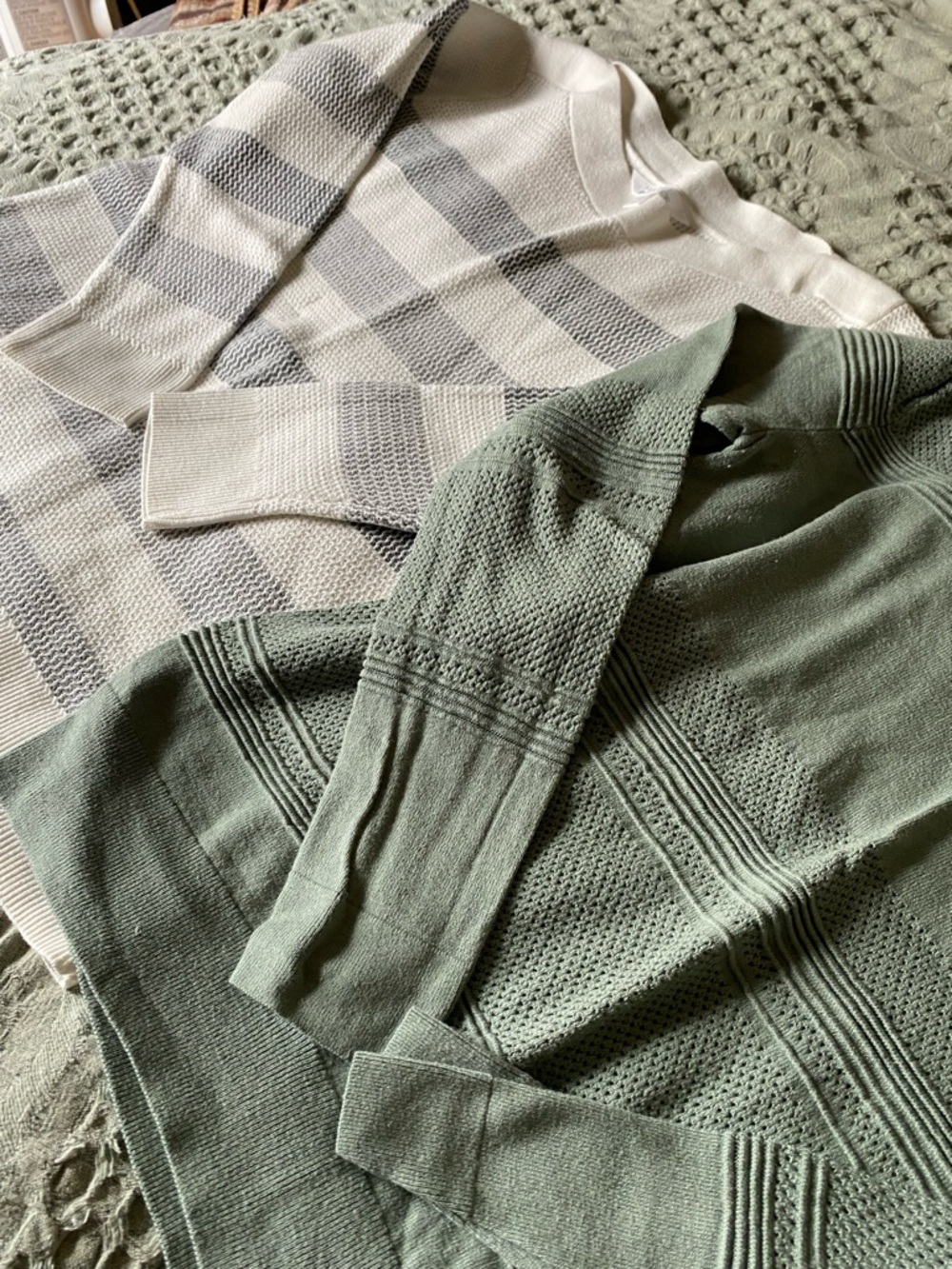 Tops Bundle - Picture 4 of 6